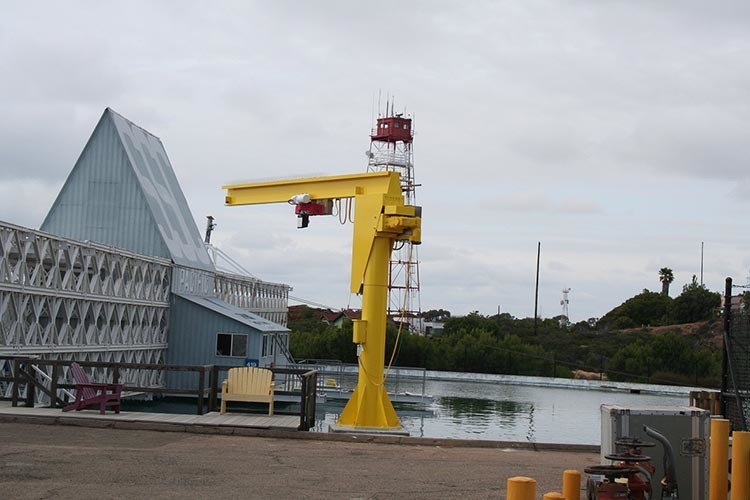 Column mounted jib crane electrical system