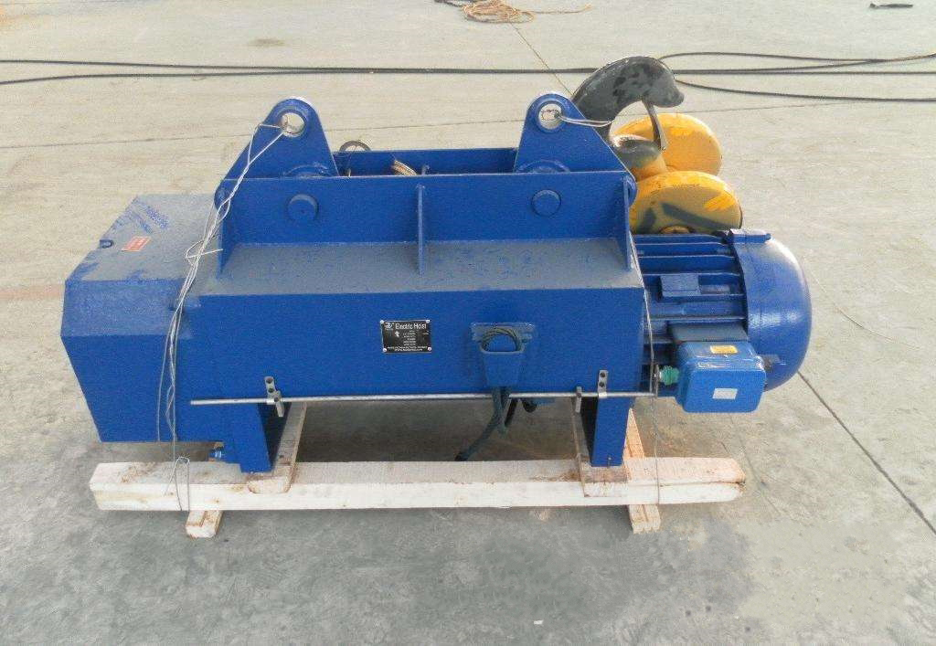 The electric hoist hook