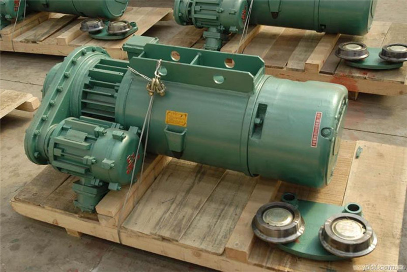 electric hoist (104)