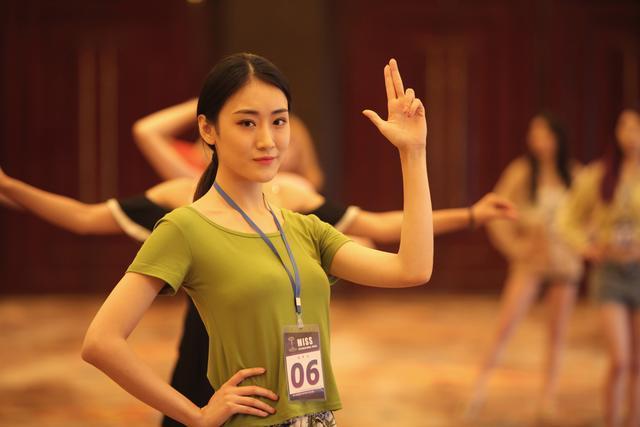 国际小姐赛前集训,绰约多姿彰显魅力无限 国际小姐赛前集训,绰约多姿彰显魅力无限