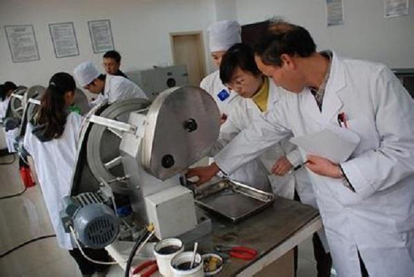 郑州开设有药剂学专业的院校有哪些？