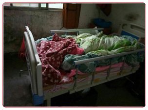 新疆尹女士购买家用护理床