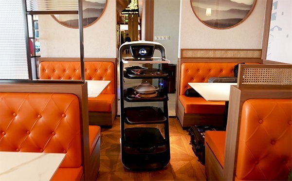 宴江南餐廳送餐機器人