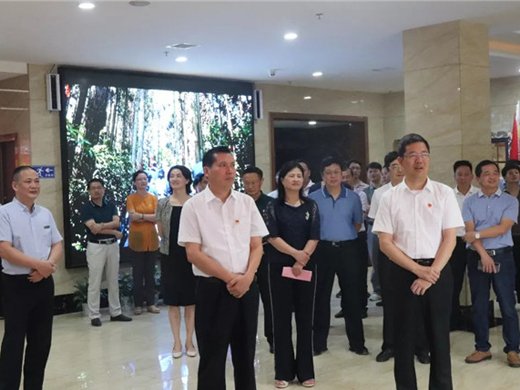 刘洪书记带领党政代表团对我校重点项目推进工作进行现场调研