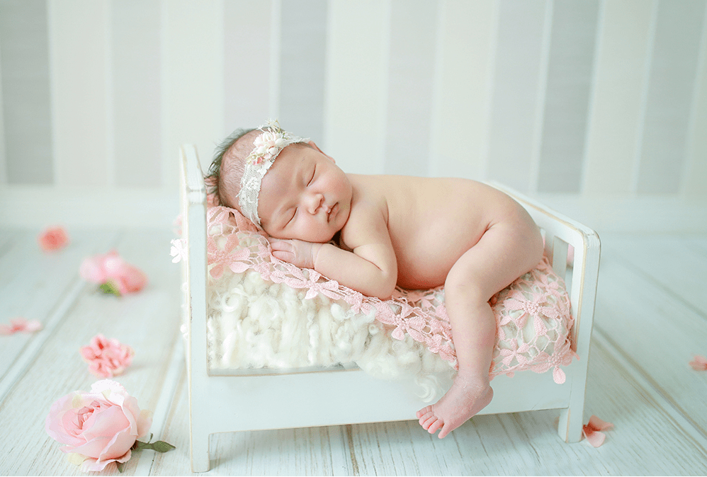 拍摄新生儿宝宝照的时候需要注意的事项