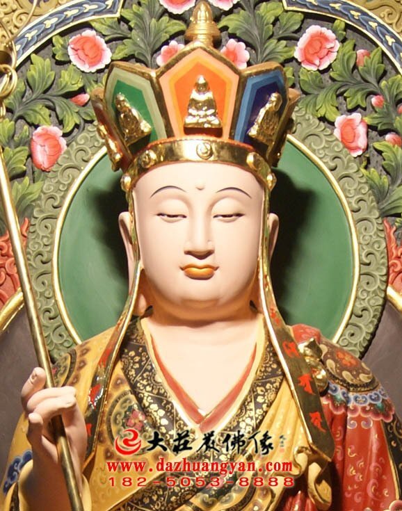 娑婆三圣之地藏菩萨生漆脱胎彩绘佛像特写