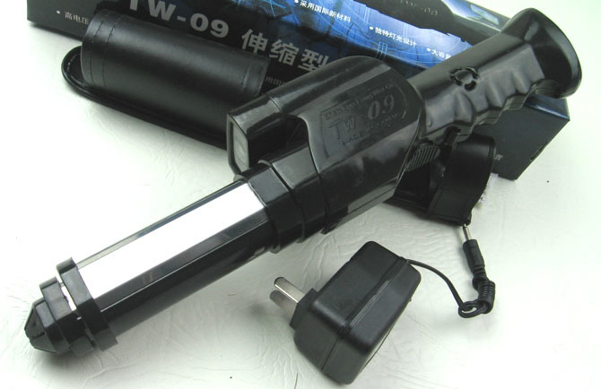 高电压TW-09伸缩型防暴防身器材