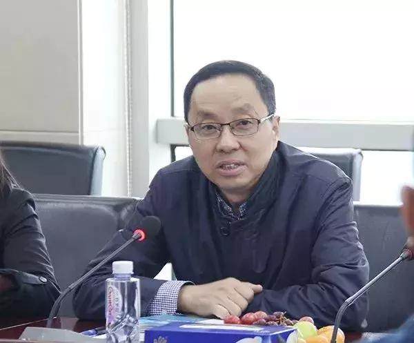 业绩预告玩文字游戏误导投资者 方大集团董秘欠投资者一个解释！