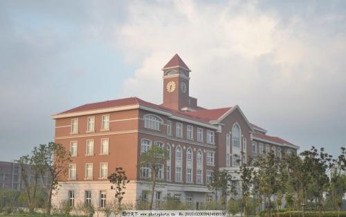 中国高净值人群投资房产移民欧洲的大门在关紧 | 海斌访谈