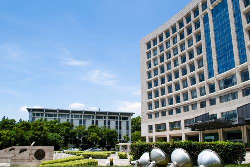 杨惠妍调任碧桂园联席主席，襄助父亲杨国强推进新业务