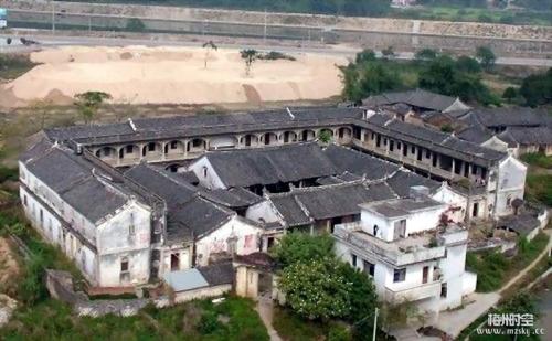 脱缰的房地产走上回归之路