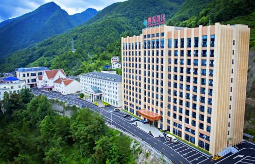 滨江集团戚金兴：难以判断短期房地产市场走势