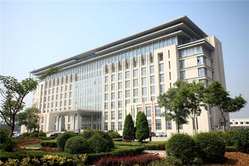 房地产“紧调控”基调未变：构建健康长效机制 坚持“房住不炒”