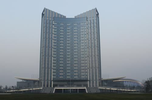 雅居乐收两重量级奖项，备受资本市场青睐