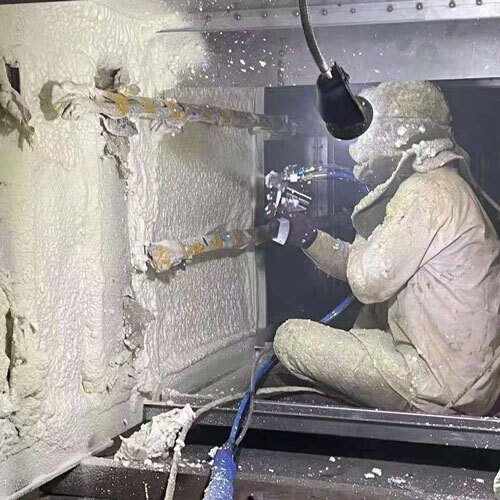 Polyurethane-Foam-Machines-in-Chemical-Equipment-Insulation--1