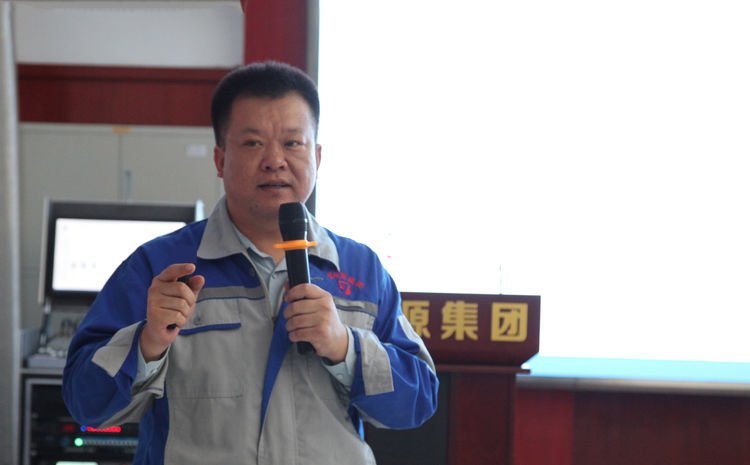 孙宁波进行讲话