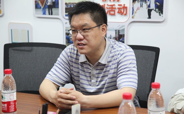 韩主任对公司积极参加抗疫工作表示感谢