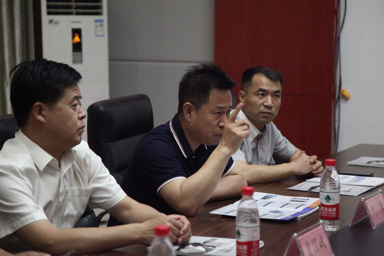 现场交流产学研深度融合事宜