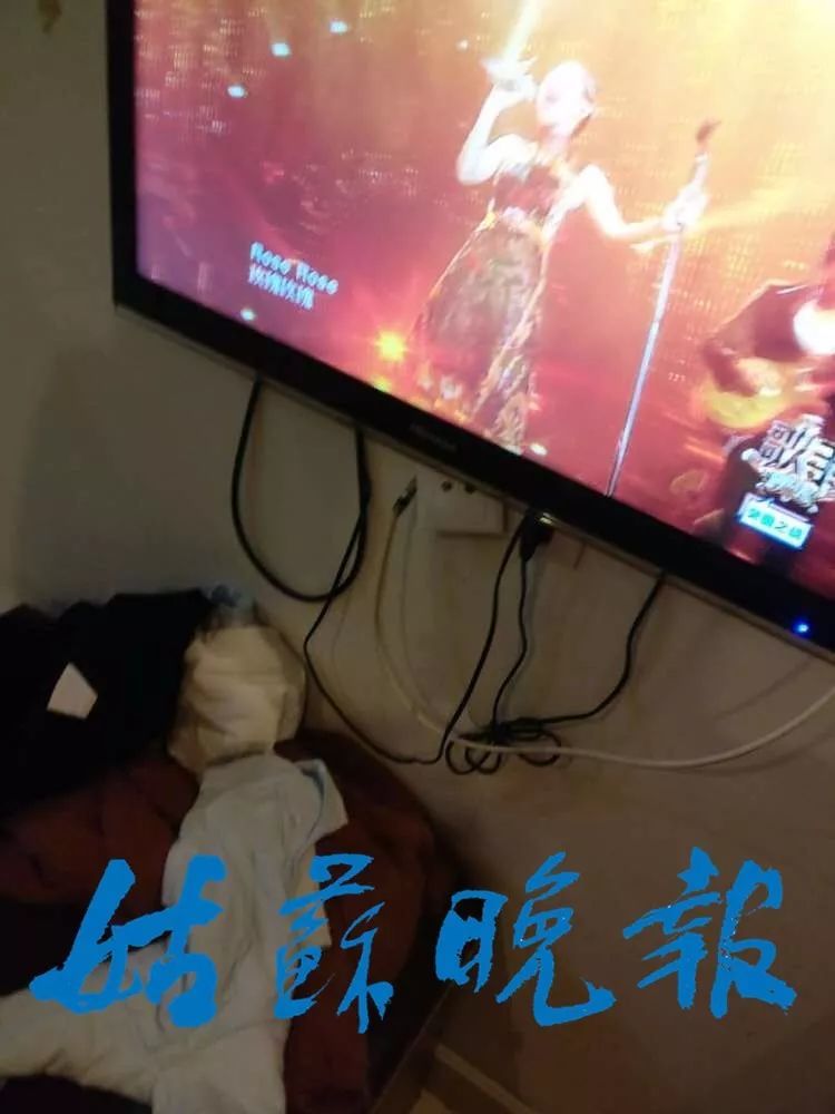 酒店客房惊现针孔电棒,正对床! 酒店客房惊现针孔电棒,正对床!