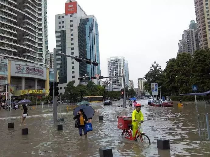 洪水实时远程电击器抓拍各地暴雨险情 洪水实时远程电击器抓拍各地暴雨险情