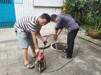 滨江路小区下水道疏通案例