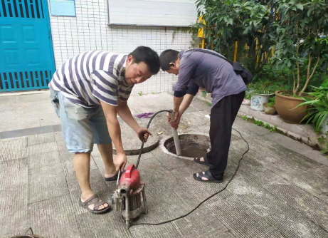 彭水化粪池清理时要注意哪些事项？