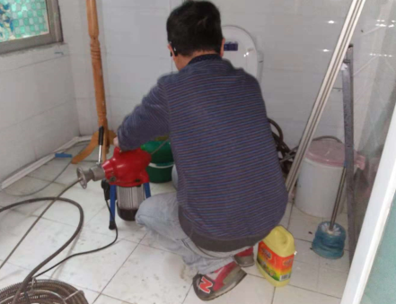 马桶管道堵塞的原因