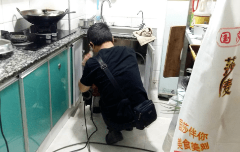 专业疏通轻松解决管道堵塞