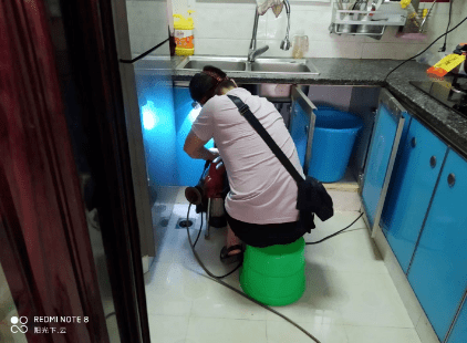 彭水县城地漏堵了怎么办？