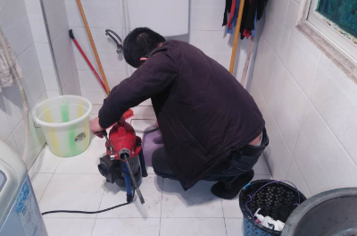 为何新房子厕所也容易堵塞？