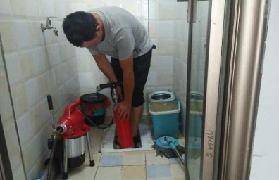 家庭生活中如何避免管道堵塞？