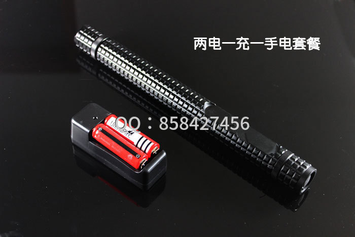 2013款黑鹰X8超级合金锂电电击棍 2013款黑鹰X8超级合金锂电电击棍