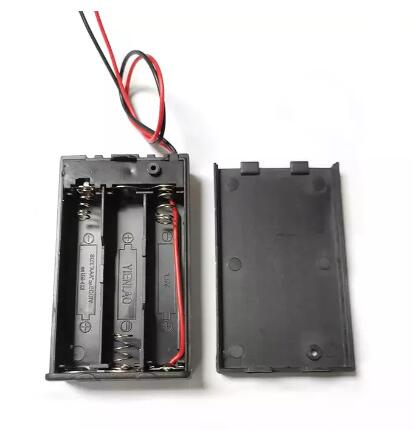 Plastic ABS Housing 4.5v 3 AAA Battery Holder with Switch, Cover and Lead Wires