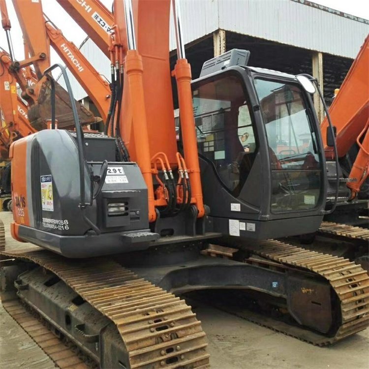 Hitachi 225US used excavator