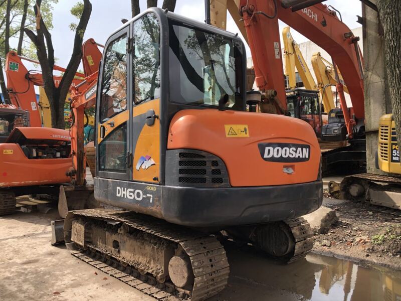 Doosan DH60-7 used excavator