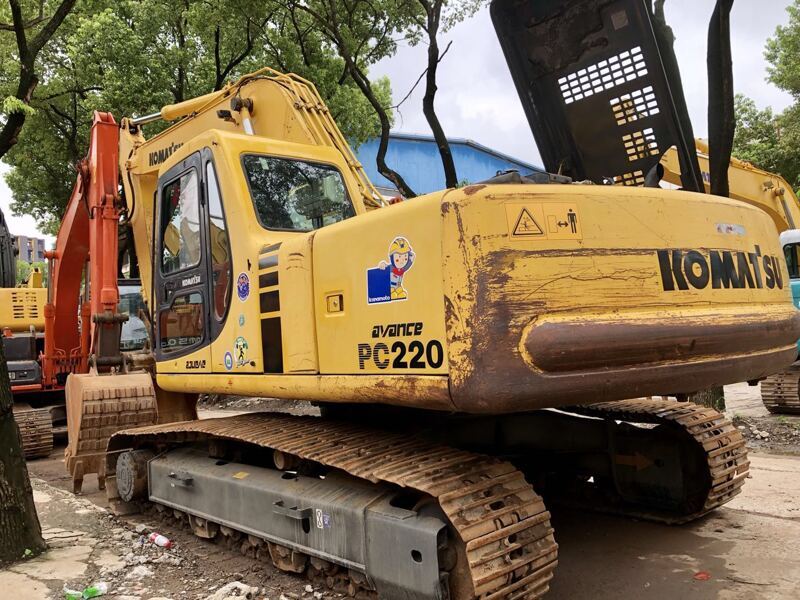 Komatsu PC220-6 used excavator