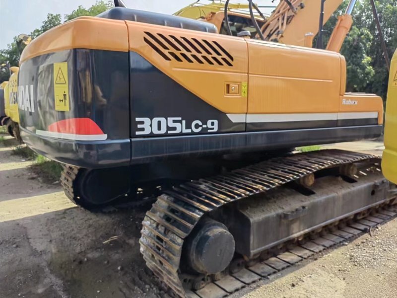 HYUNDAI 305-9 used excavator