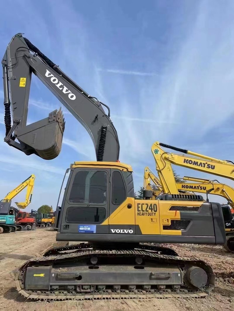 VOLVO EC240 used excavator