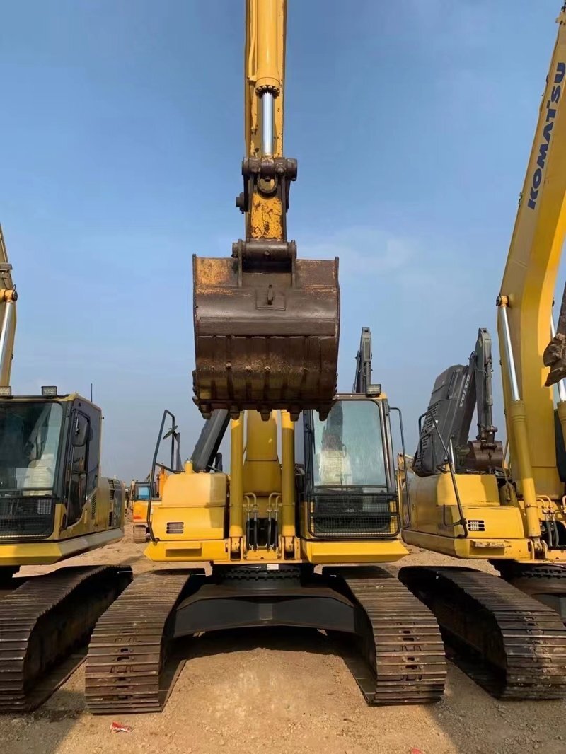 Komatsu pc220-8 used excavator