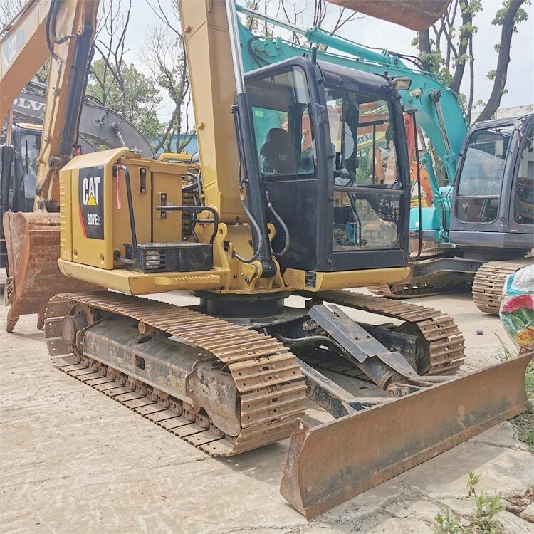 CAT 307E2 excavator