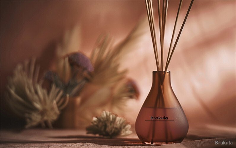 dvesto58ingunnf_Design_a_Aroma_Reed_Diffuser_glass_bottle_espec_9f27d7cc-3101-4a0d-a84b-89d93e1055d3