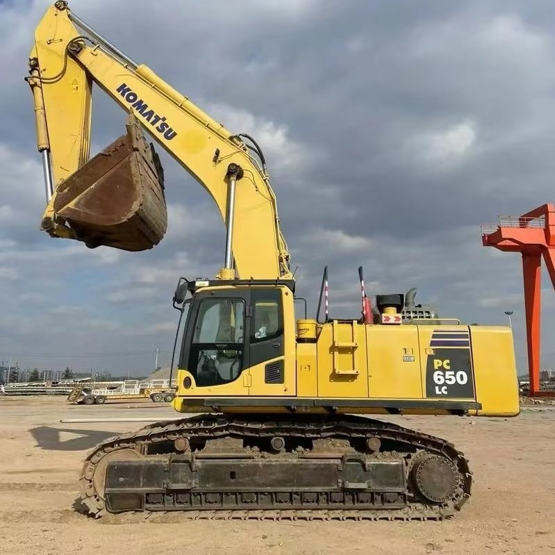 Excavadora Komatsu PC650