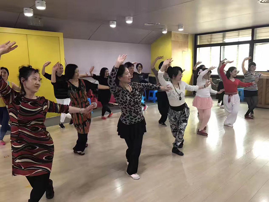 上海黄梅戏艺术团,上海黄梅戏社团,上海皖约黄梅戏剧团授课照片 上海黄梅戏艺术团,上海黄梅戏社团,上海皖约黄梅戏剧团授课照片